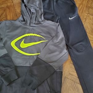 Boys Nike sweatsuit